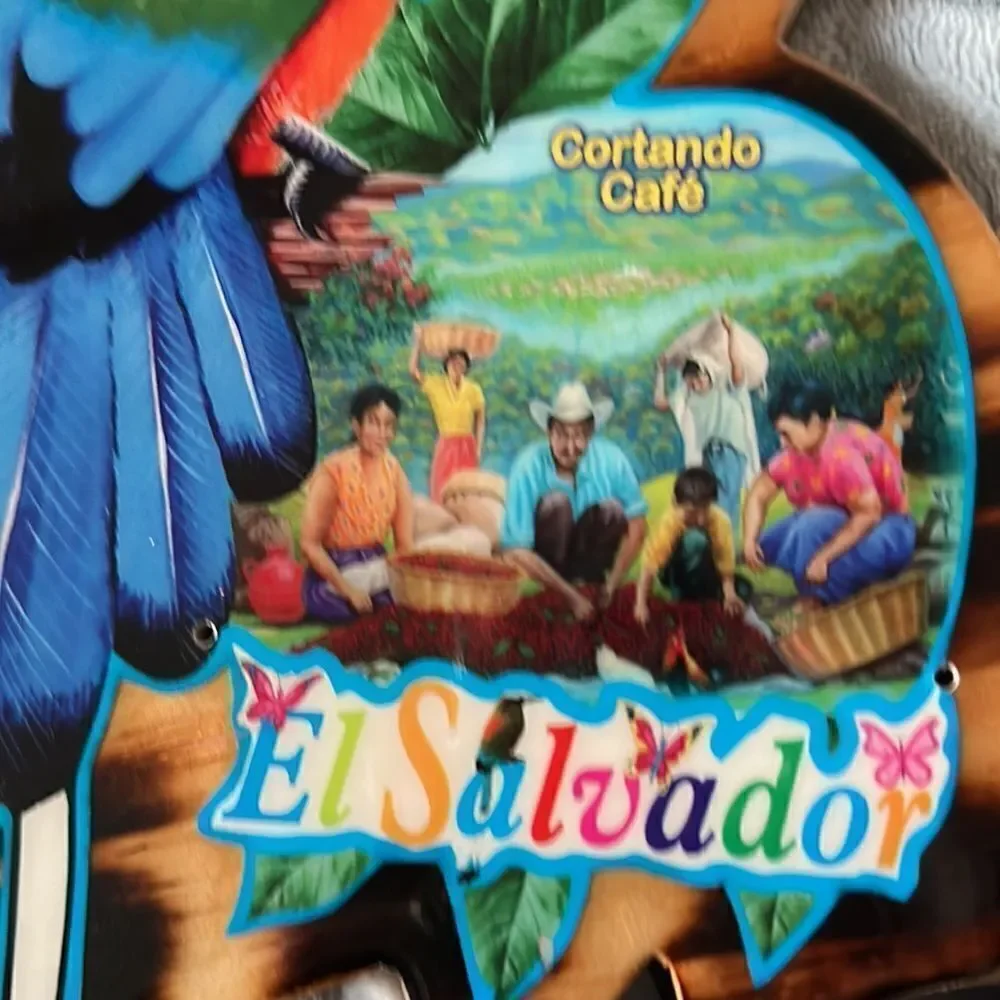 El Salvador Cortando Cafe Wall Hanging!